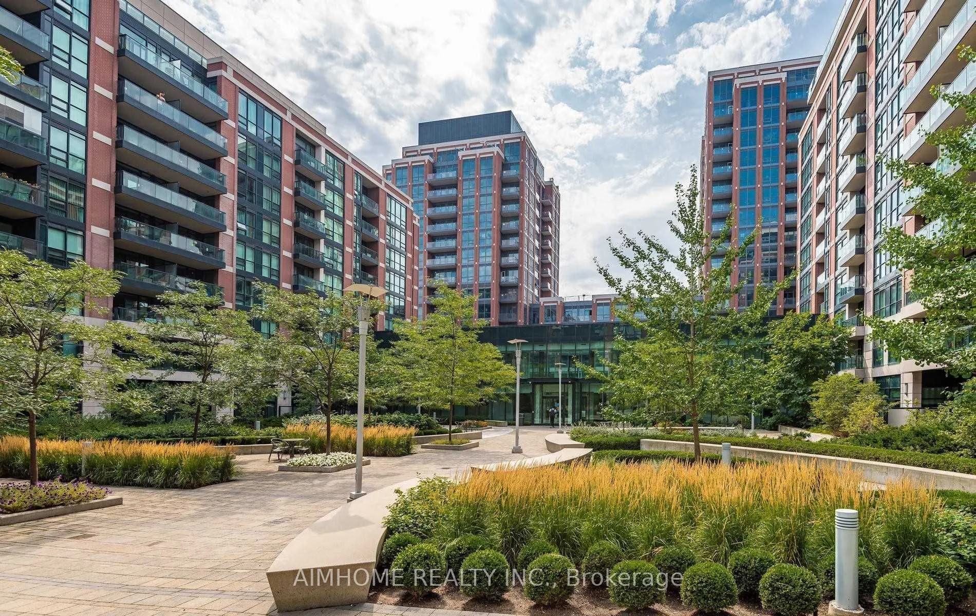 525 Wilson Avenue 927, Toronto C06, ON M3H 1V1