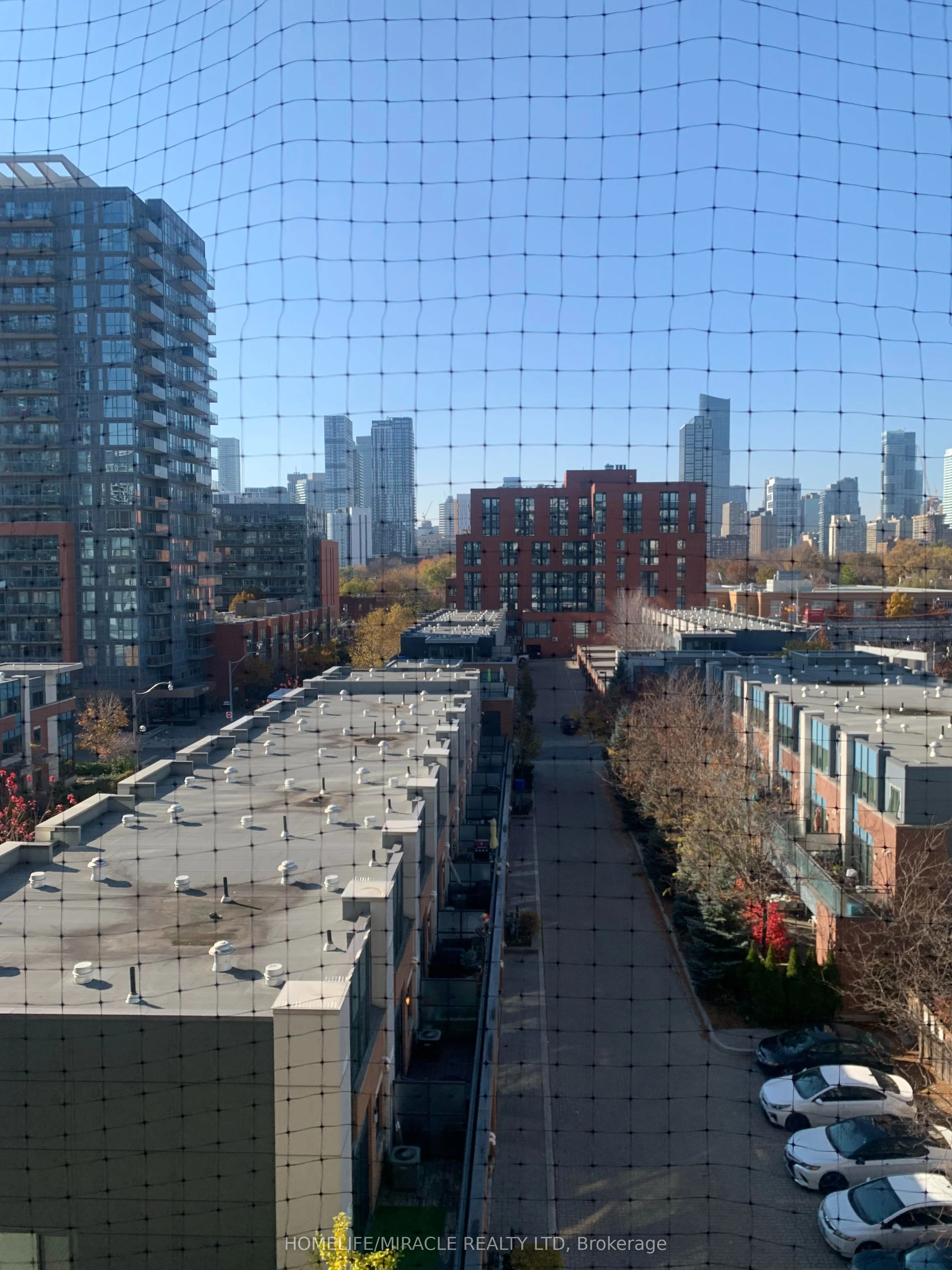 260 Sackville Street 614, Toronto C08, ON M5A 0B3