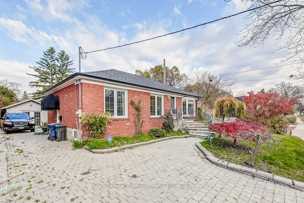374 Horsham Avenue, Toronto C07, On M2r 1g9