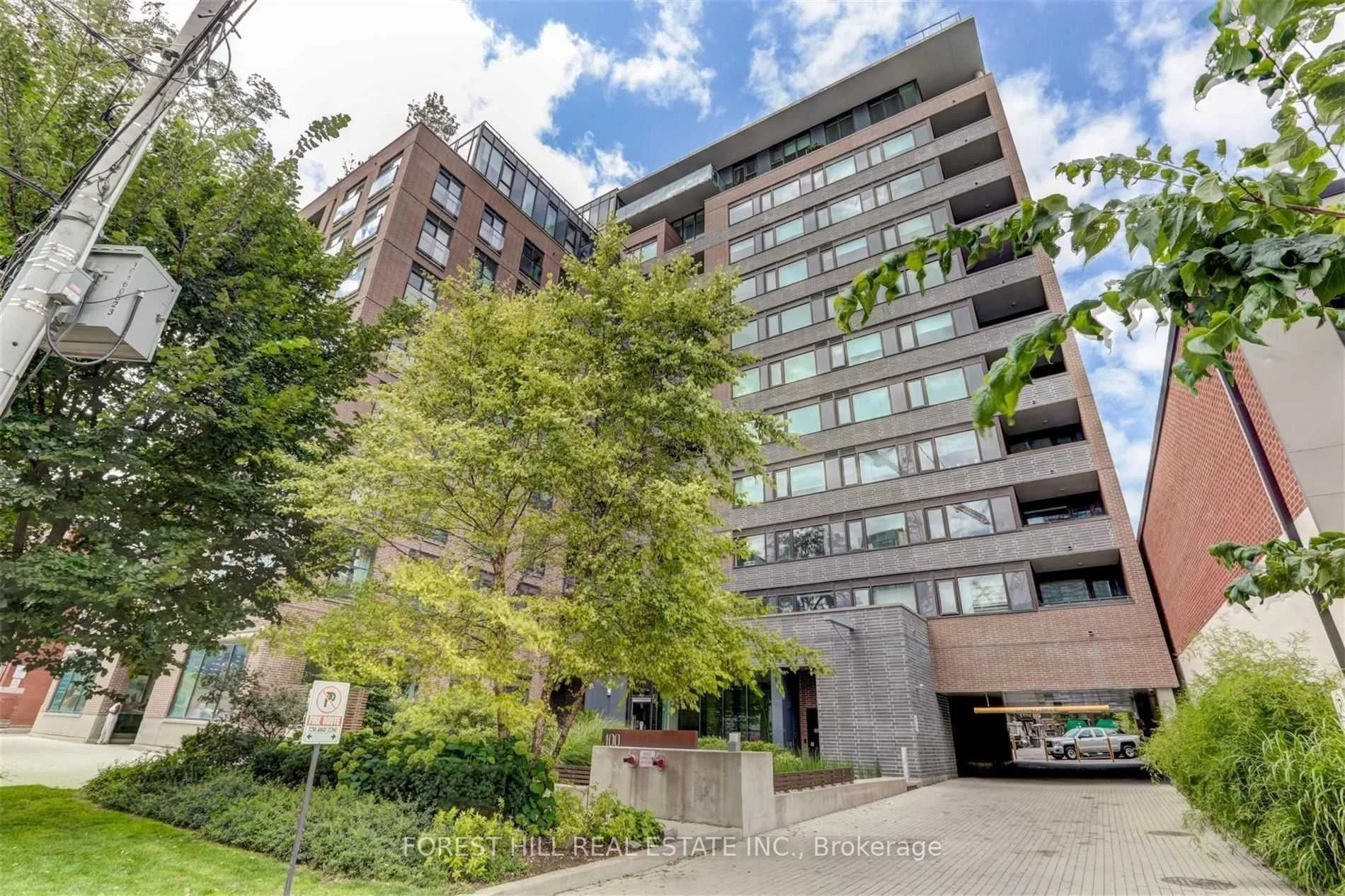 400 Wellington Street 709, Toronto C01, ON M5V 0B5