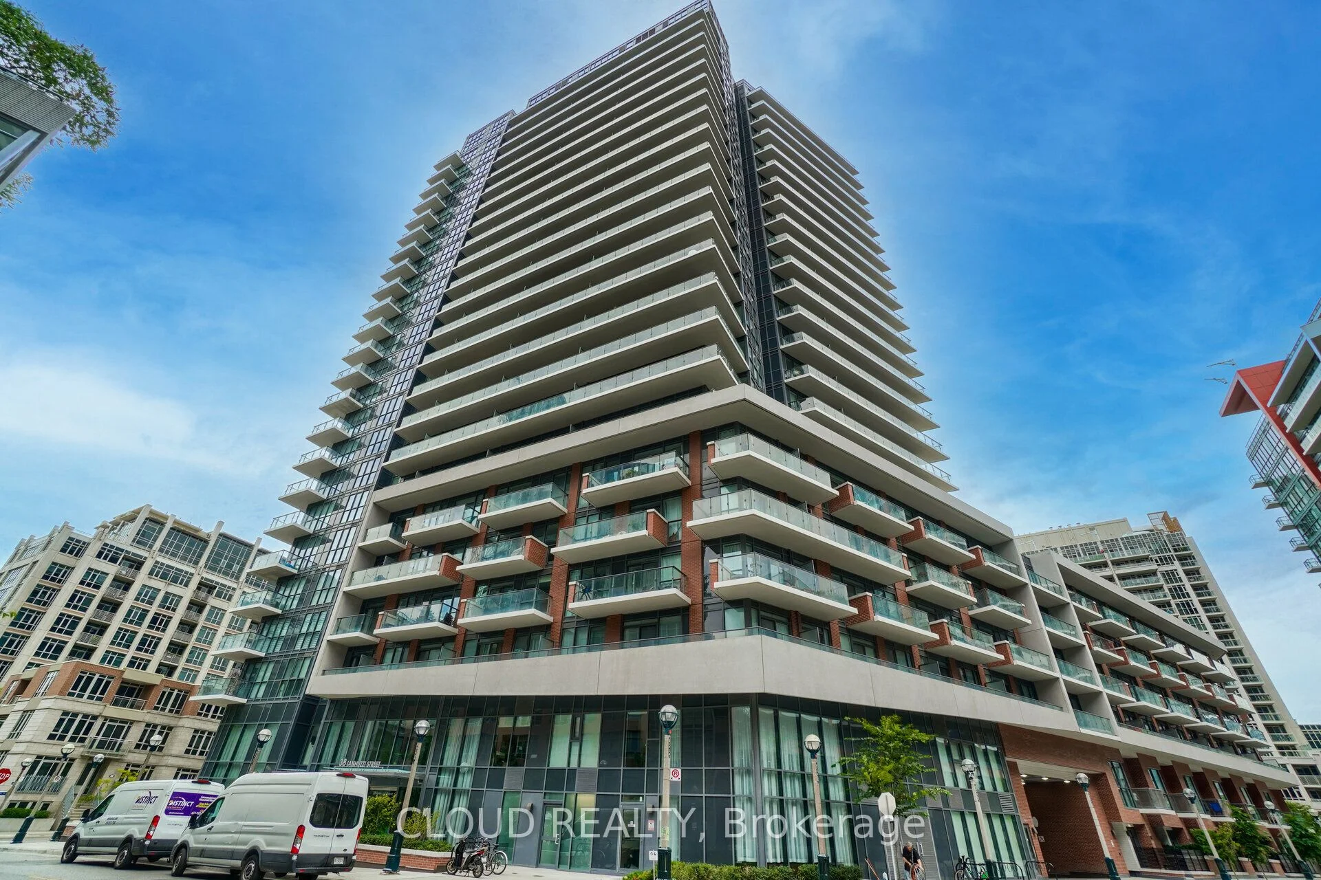 38 Iannuzzi Street 1805, Toronto C01, On M5v 0s2