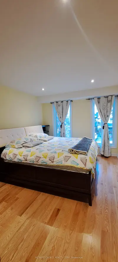 105 Craighurst Avenue 2nd Fl, Toronto C04, On M4r 1k1