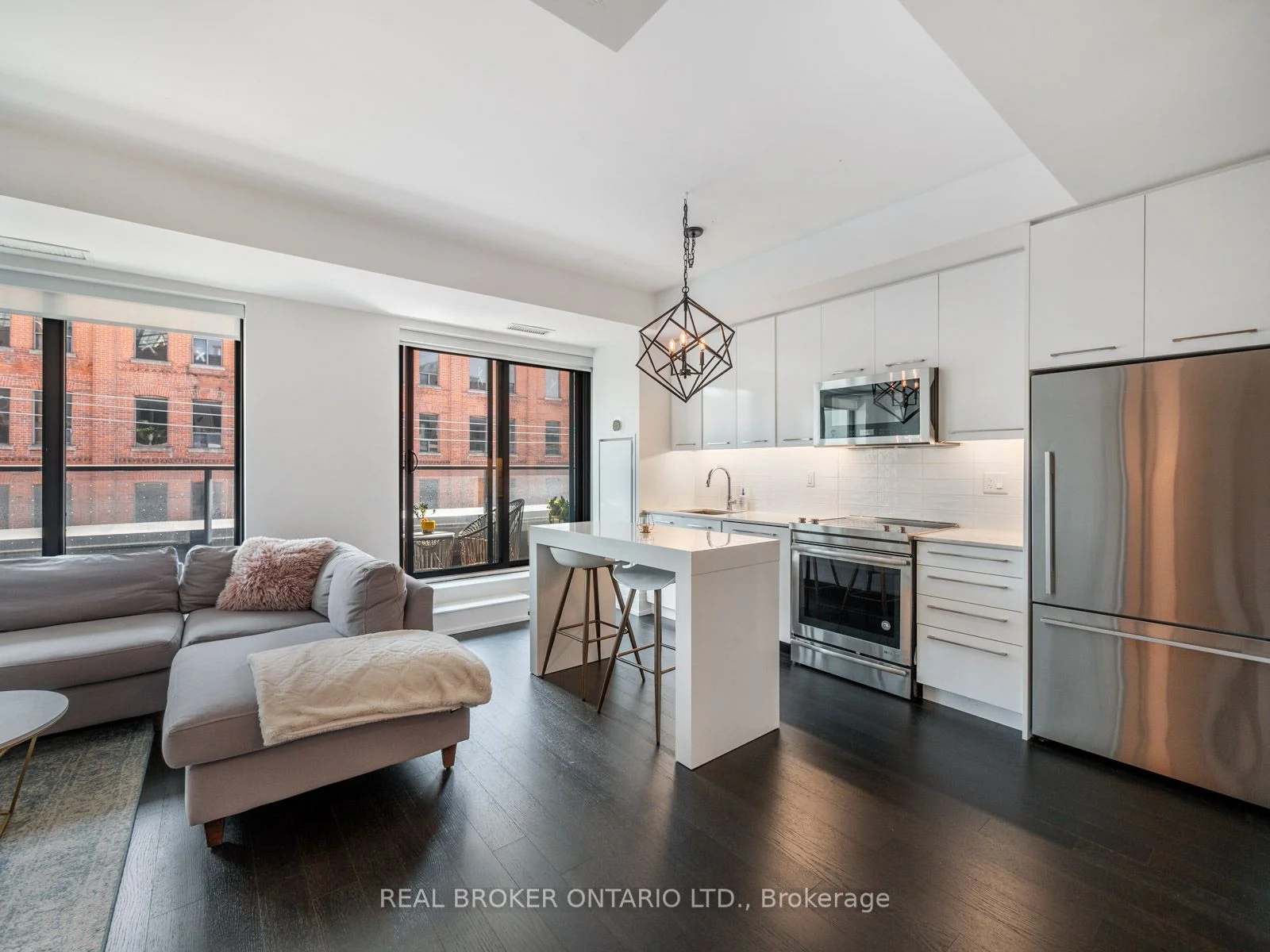 90 Niagara Street 312, Toronto C01, On M5v 0p9
