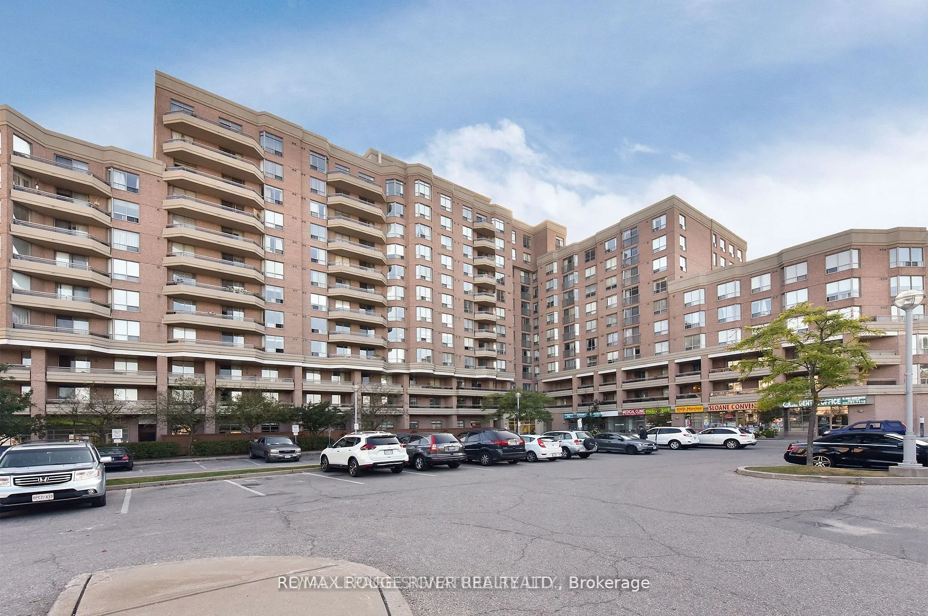 1700 Eglinton Avenue E 921, Toronto C13, ON M4A 2X4