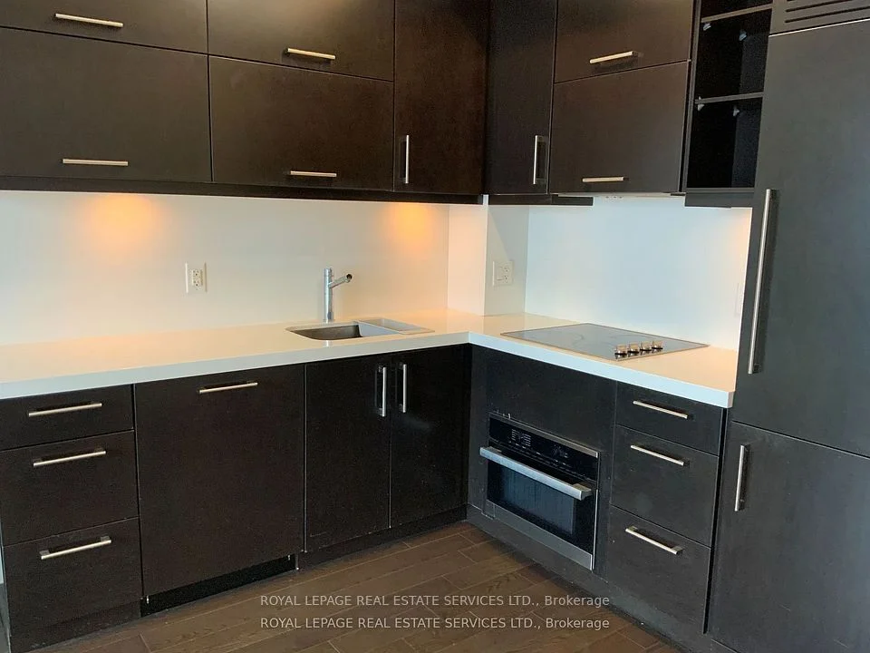 65 St Mary Street 3704, Toronto C01, ON M5S 0A6