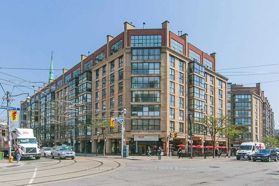 35 Church Street 403, Toronto C08, On M5e 1t3