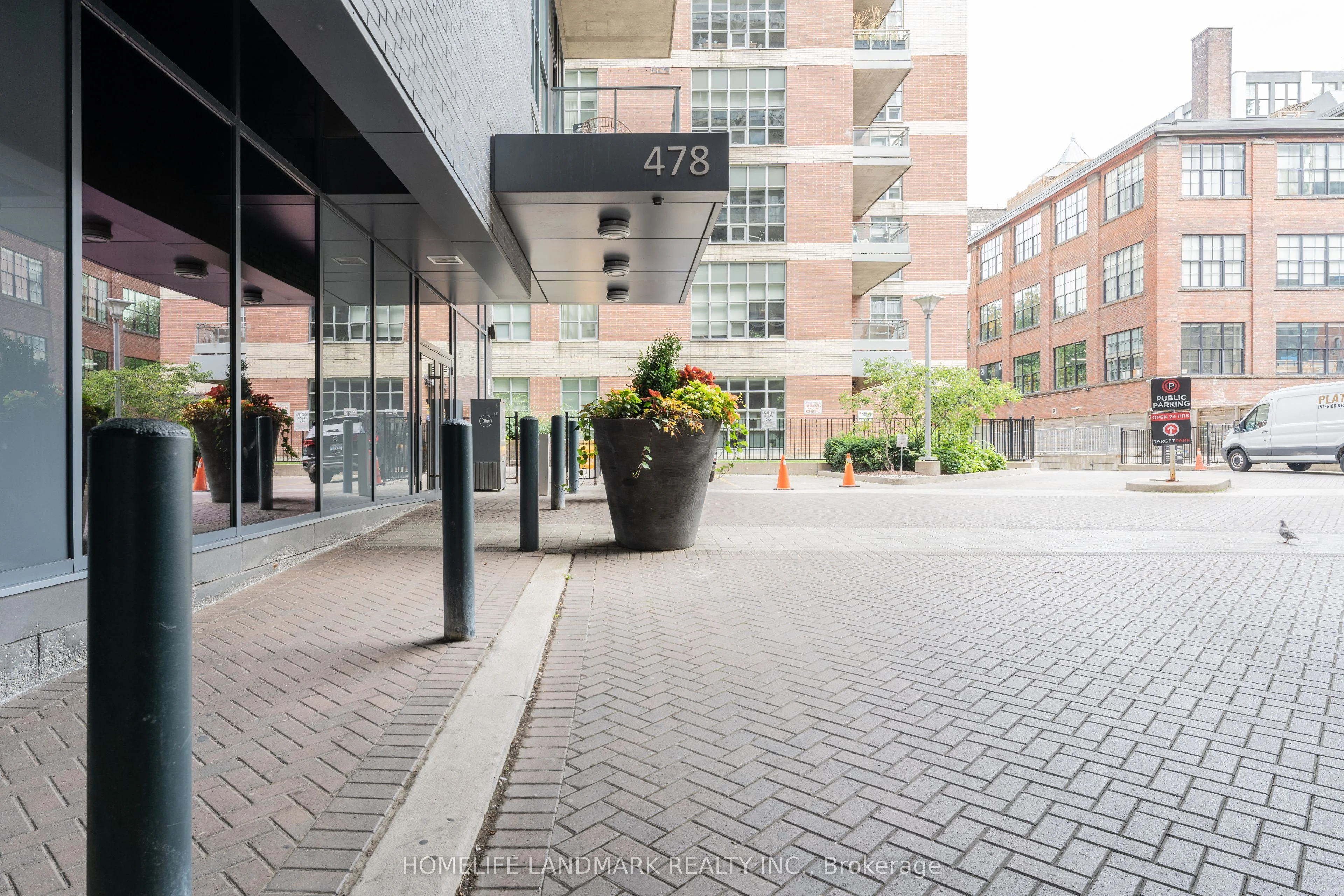 478 King Street W 806, Toronto C01, ON M5V 0A8