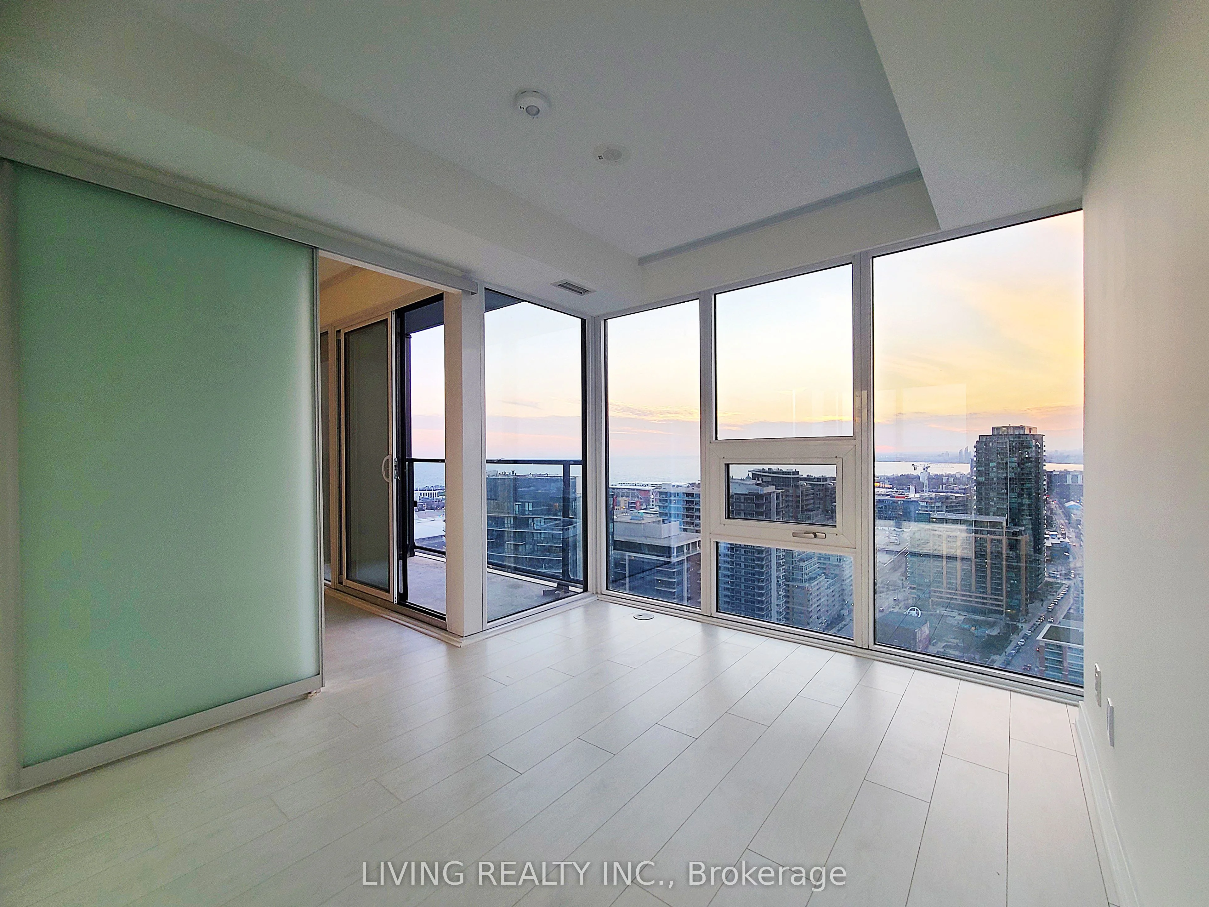 19 Western Battery Road 3316, Toronto C01, ON M6K 0E3