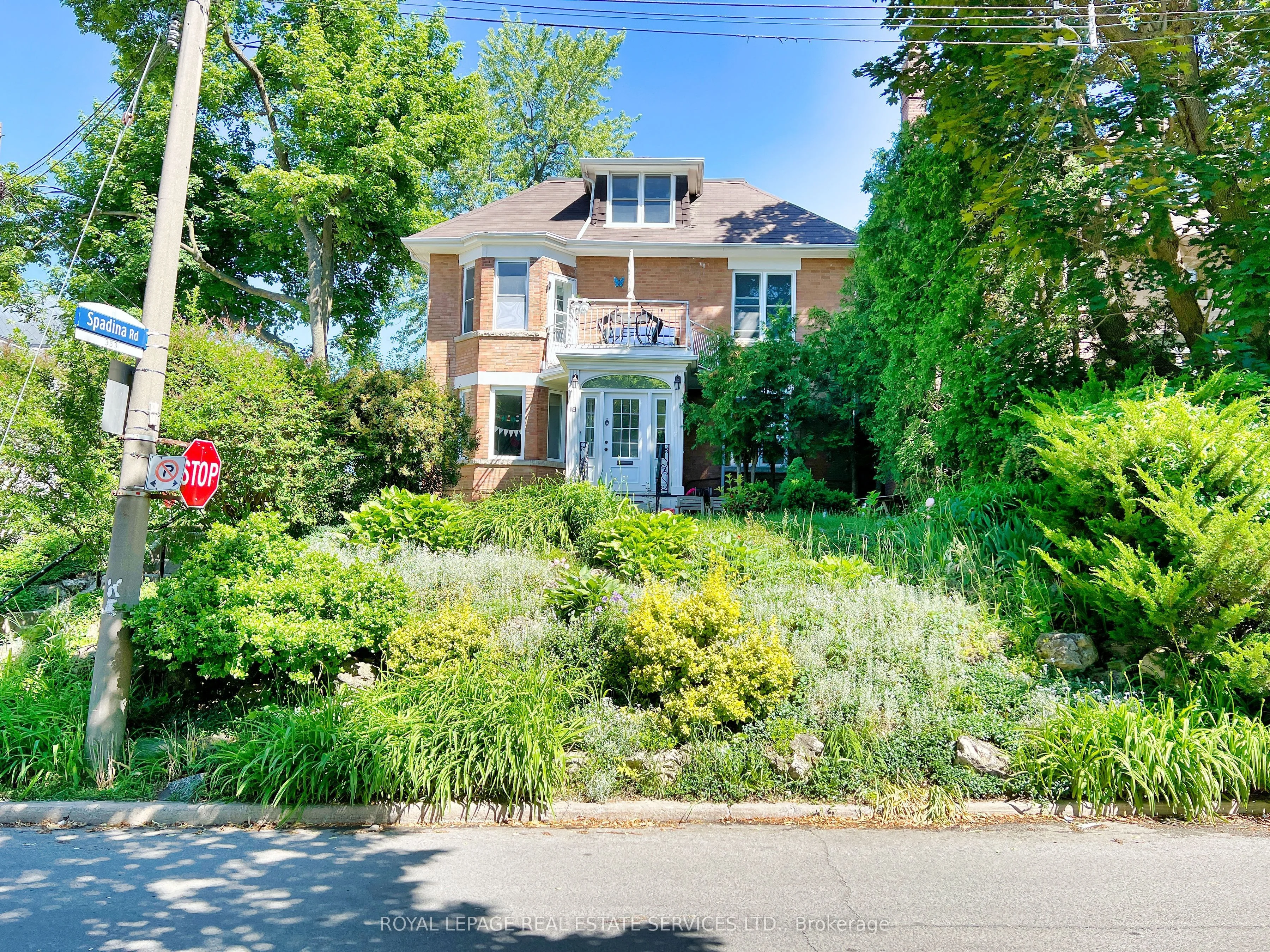 353 Spadina Road 3, Toronto C03, ON M4V 1T1