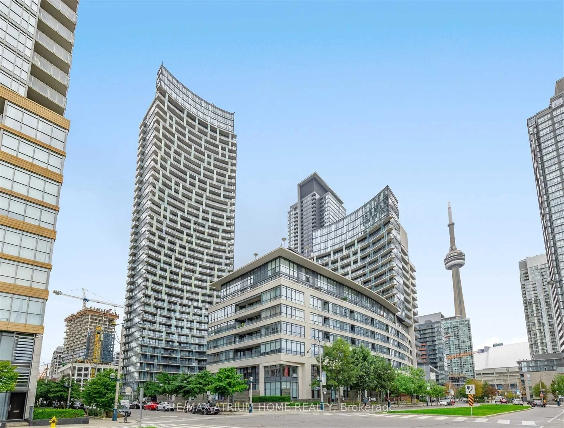 25 Capreol Court 3503, Toronto C01, ON M5V 3Z7