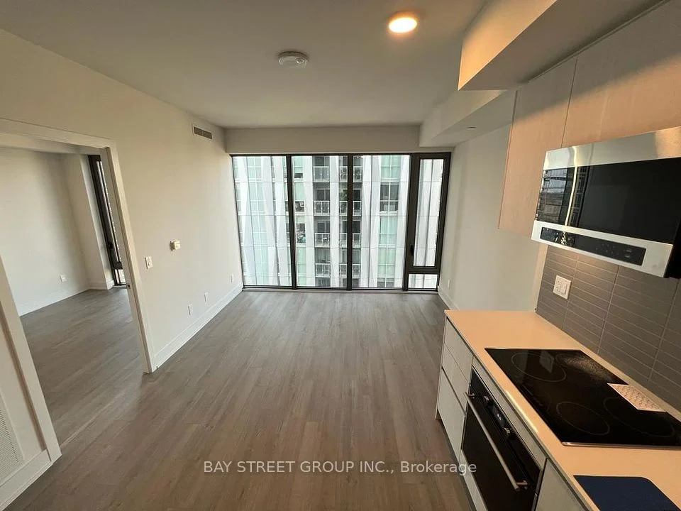 8 cumberland Street 2409, Toronto C02, ON M4W 0B6