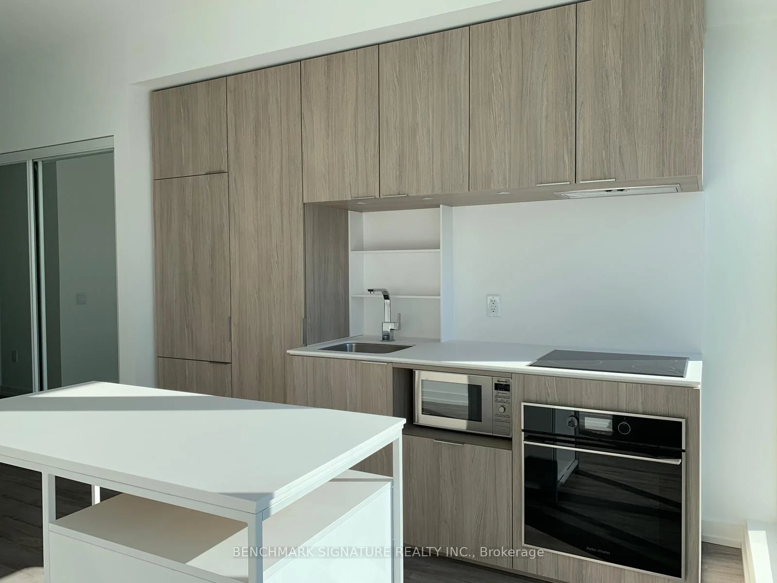 77 Shuter Street 2315, Toronto C08, ON M5B 0B8