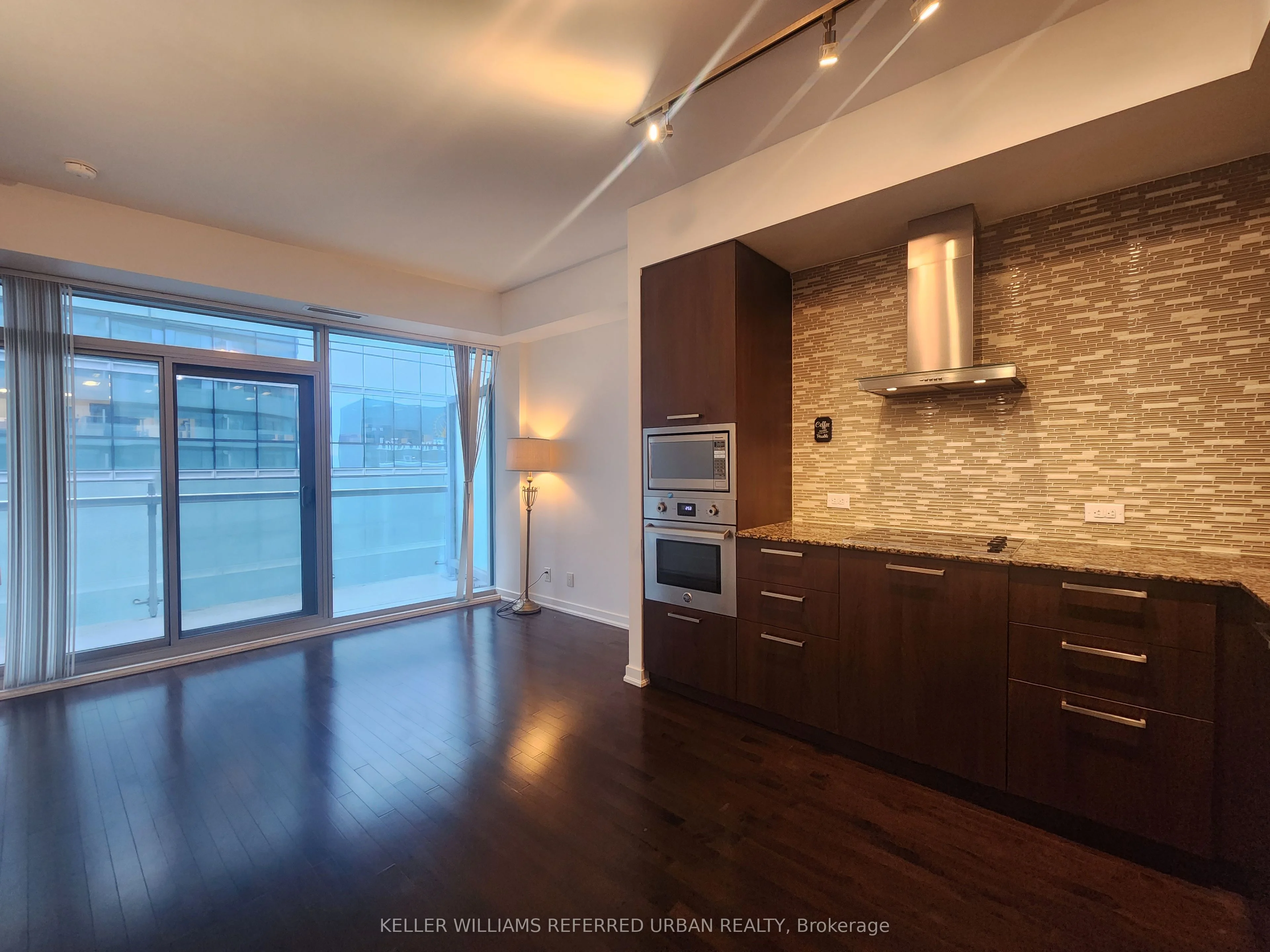 14 York Street 4309, Toronto C01, On M5j 2z2