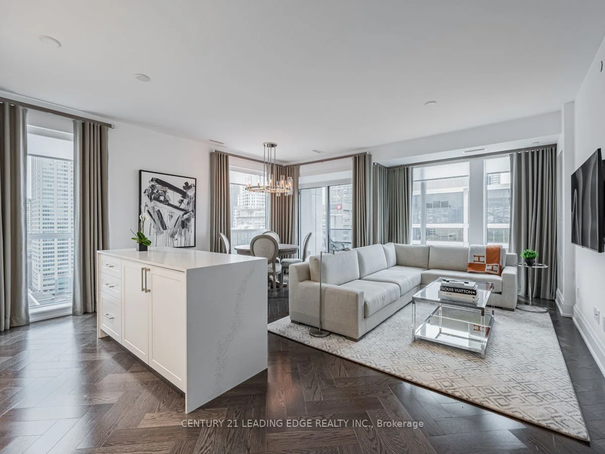 88 Cumberland Street 2107, Toronto C02, ON M5R 1A3