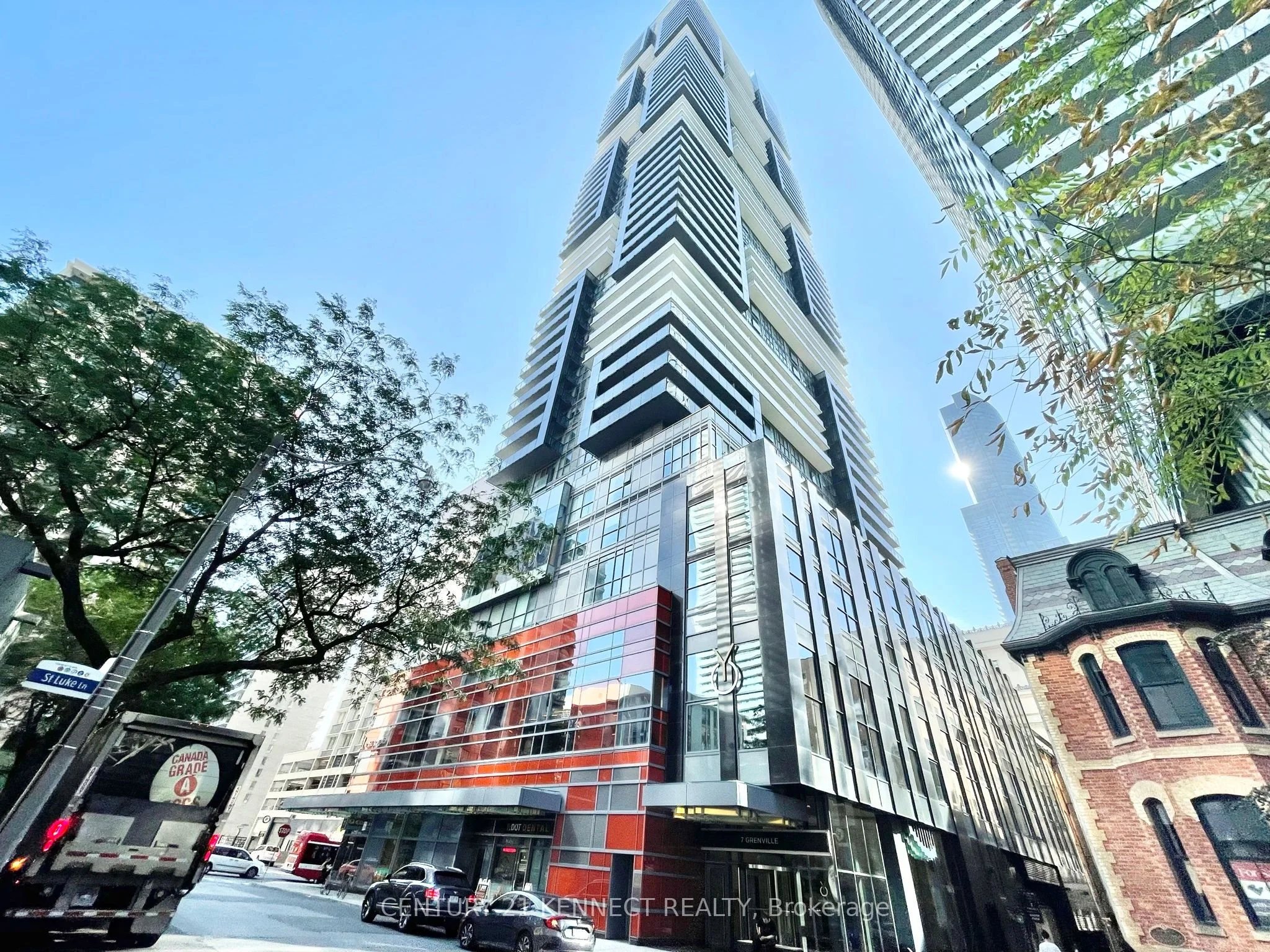 7 Grenville Street 2301, Toronto C01, ON M4Y 1A1