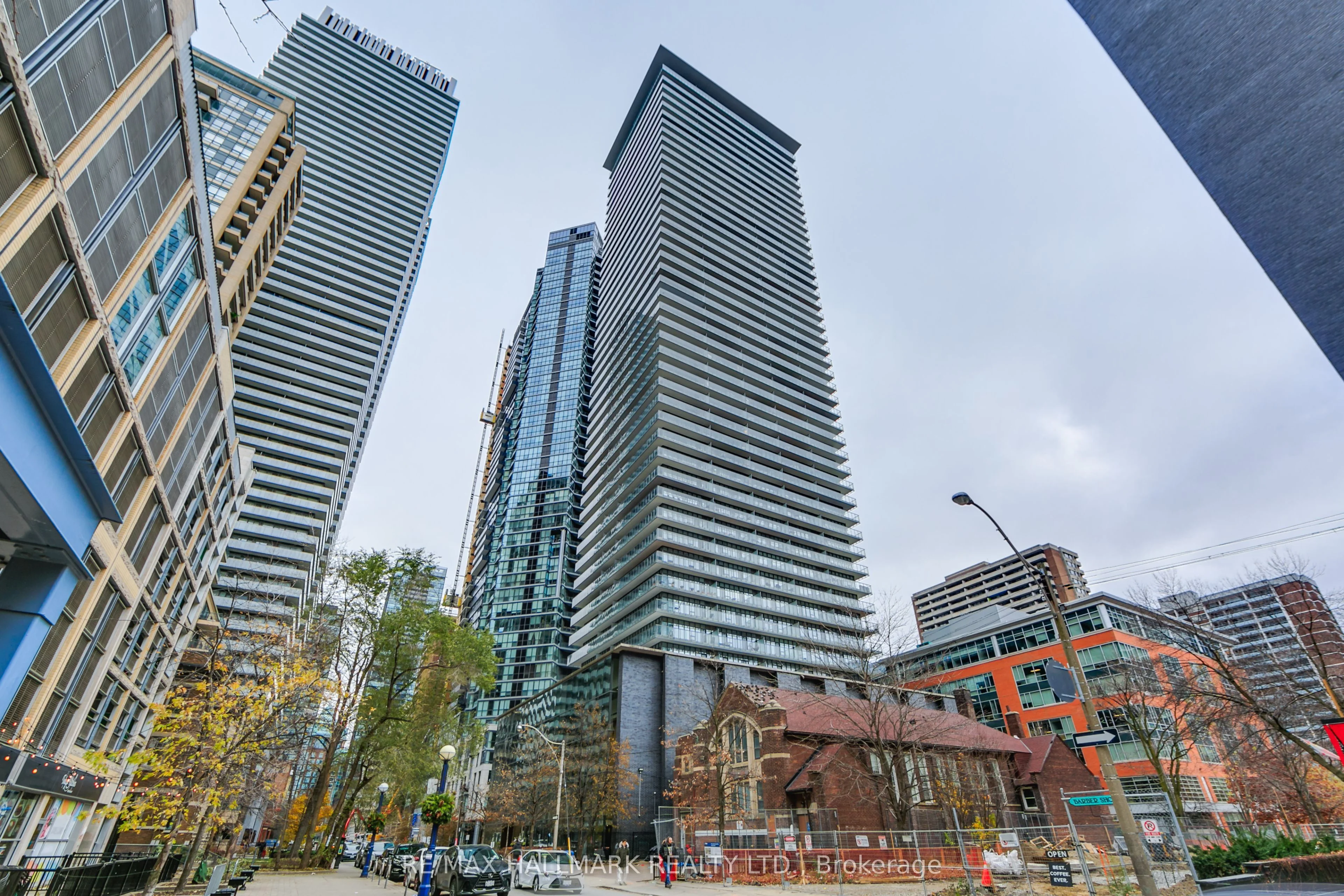 33 Charles Street E 2304, Toronto C08, ON M4Y 0A2