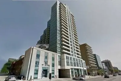 212 Eglinton Avenue E 907, Toronto C10, On M4p 1k2