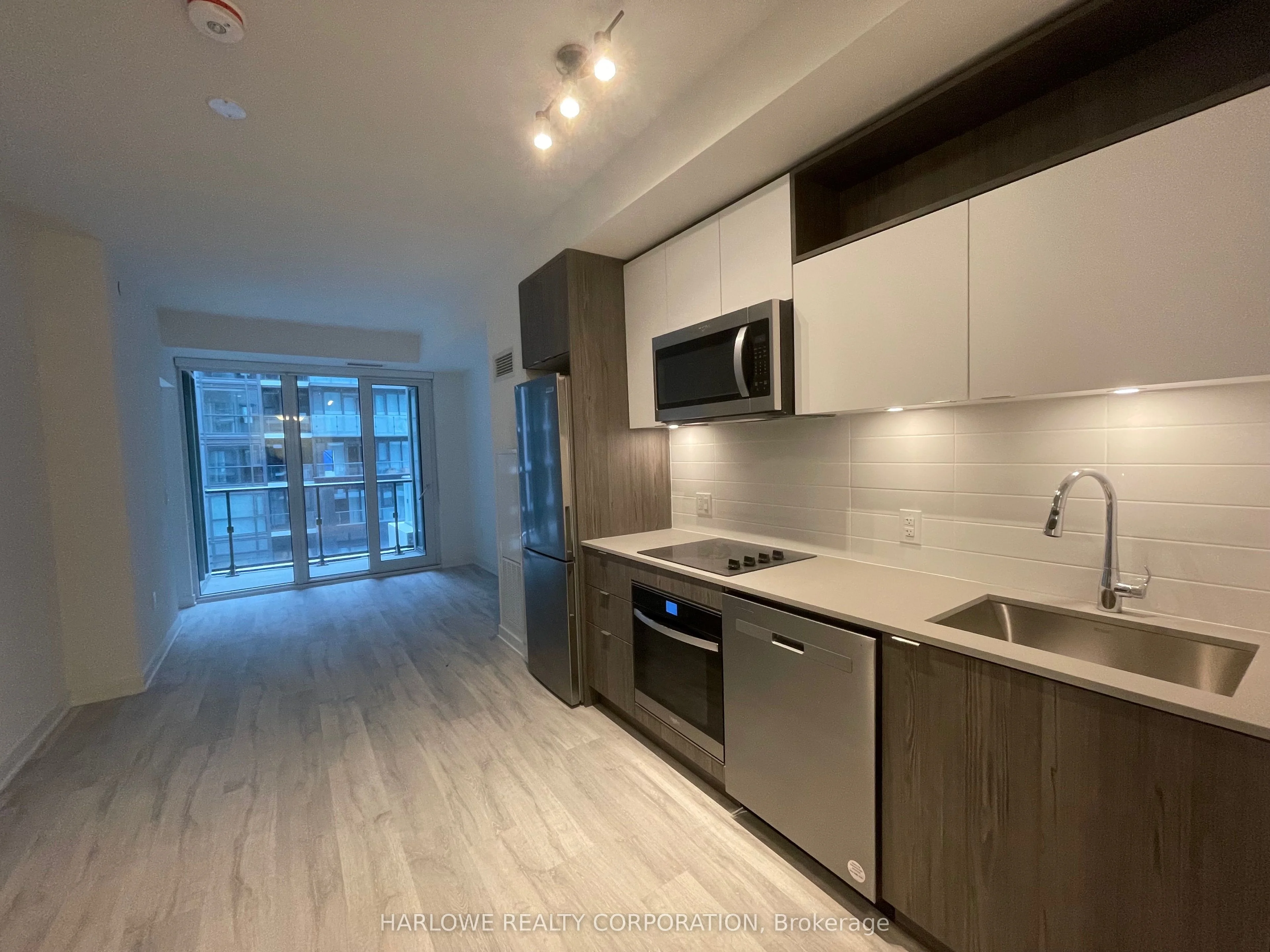 121 Lower Sherbourne Street 1448 SW, Toronto C08, ON M5A 0W8