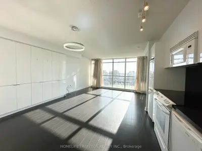 10 Capreol Court 911, Toronto C01, ON M5V 4B3