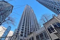 763 Bay Street 3611, Toronto C01, On M5g 2r3