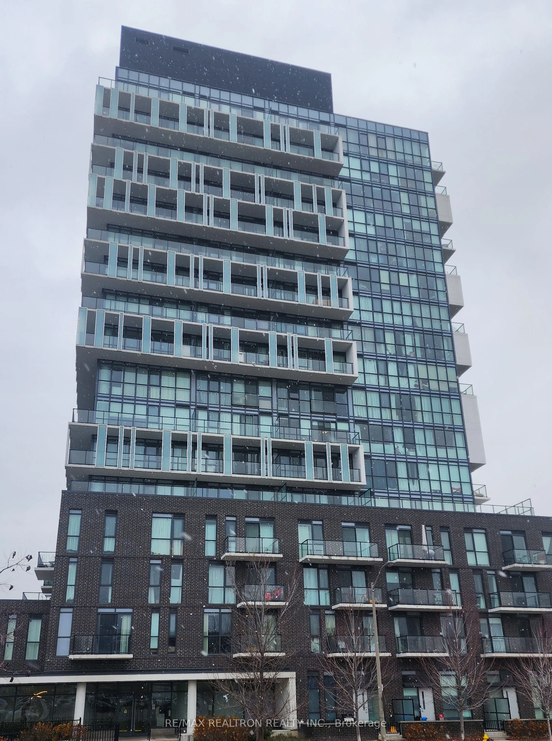 150 Fairview Mall Drive 301, Toronto C15, ON M2J 4T1