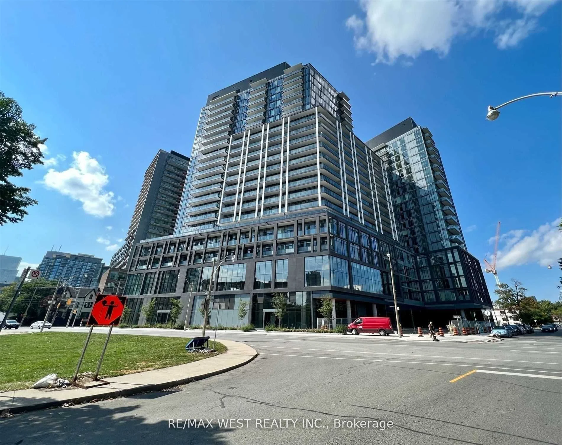 50 Power Street 910, Toronto C08, On M5a 0v3