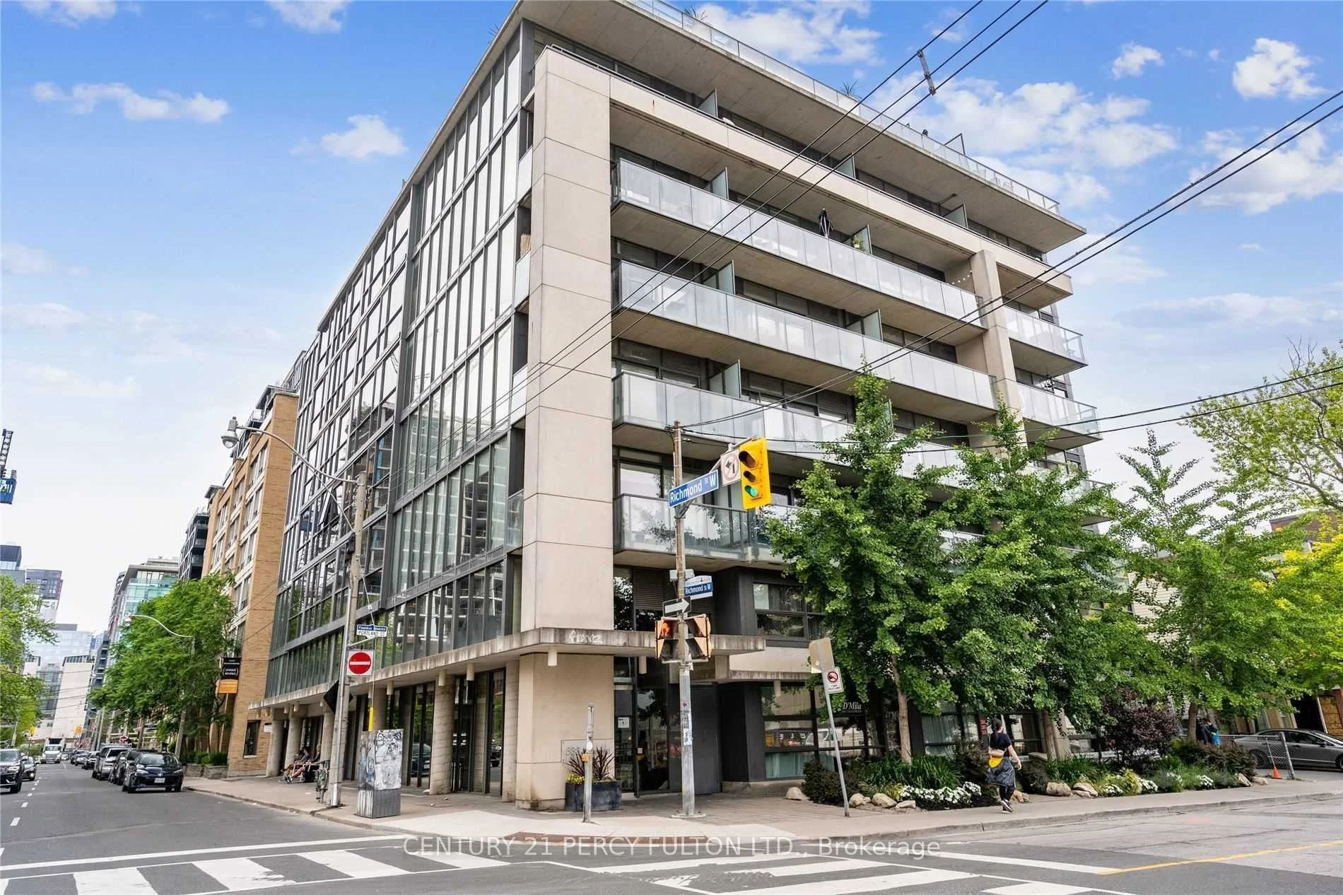 533 Richmond Street W 303, Toronto C01, ON M5V 3Y1