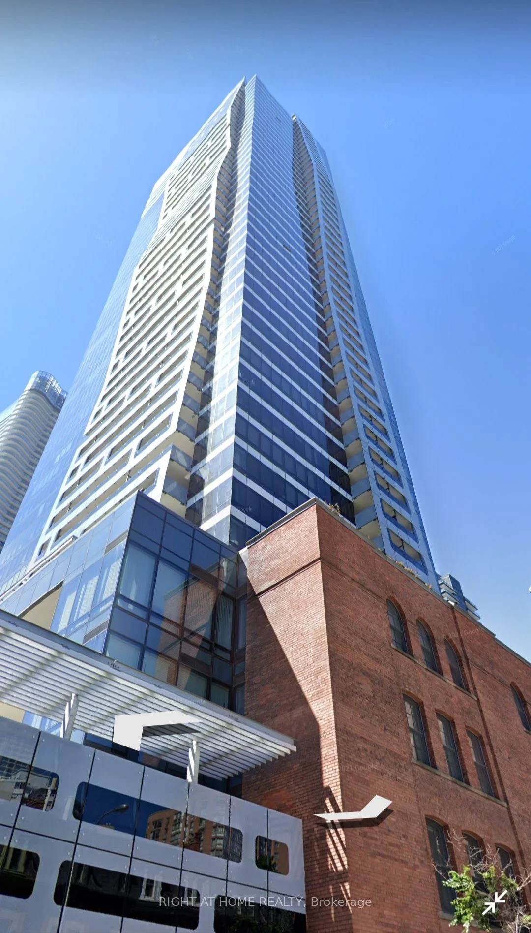 5 St. Joseph Street 2106, Toronto C01, ON M4Y 1Z3