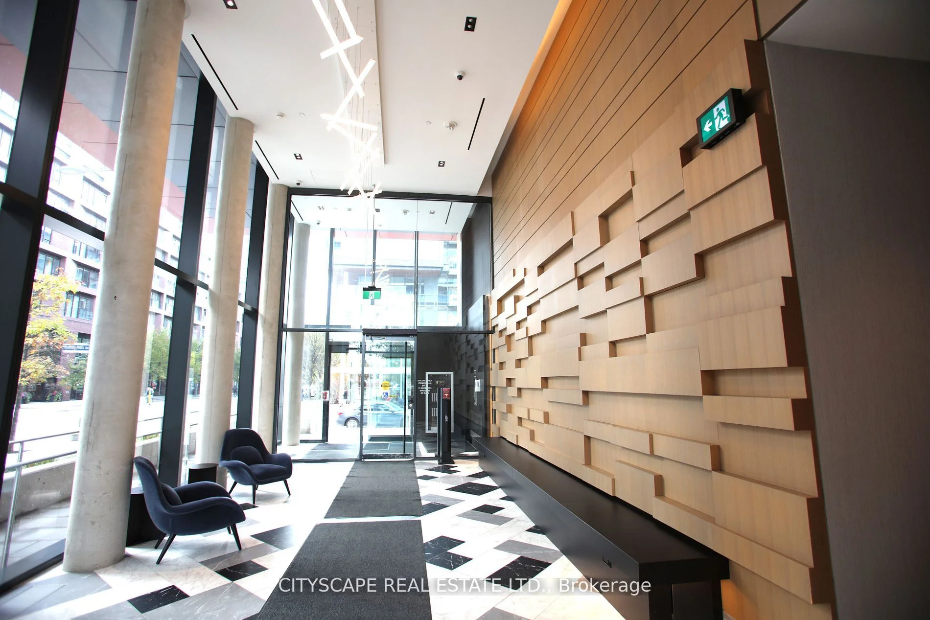 180 Mill Street S536, Toronto C08, ON M5A 0V7