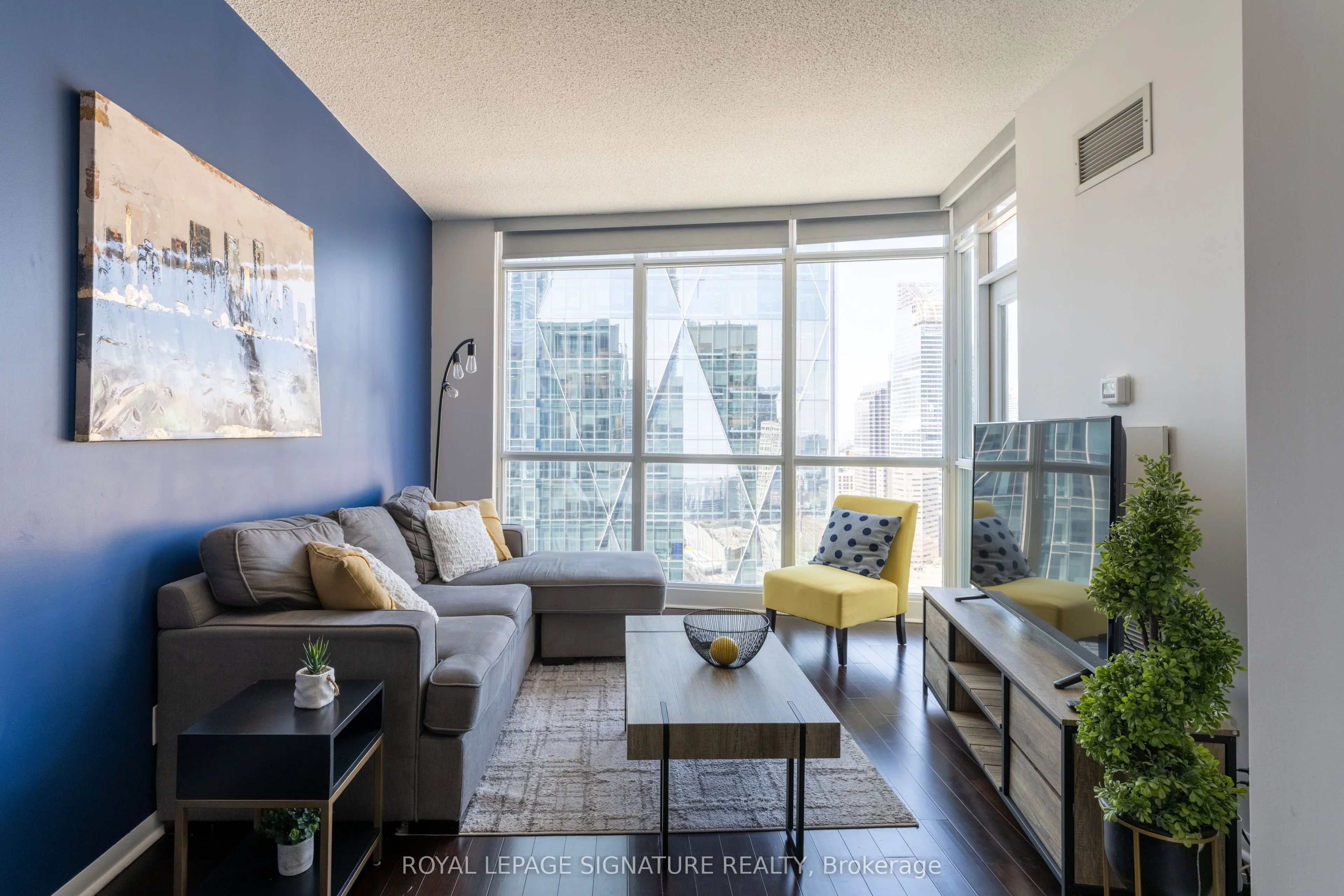 18 Yonge Street 3602, Toronto C01, On M5e 1z8