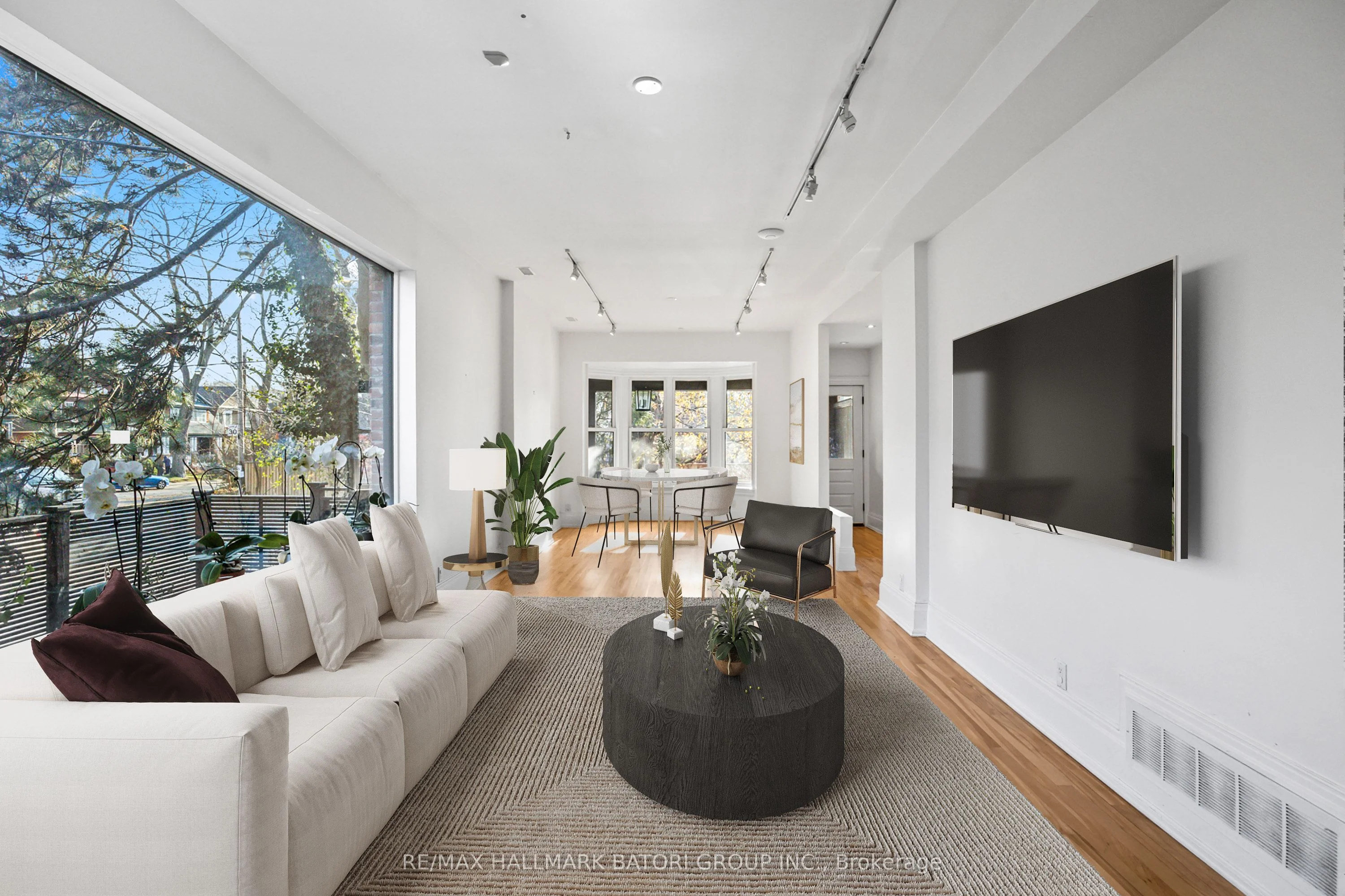 122 Wells Street, Toronto C02, ON M5R 1P4