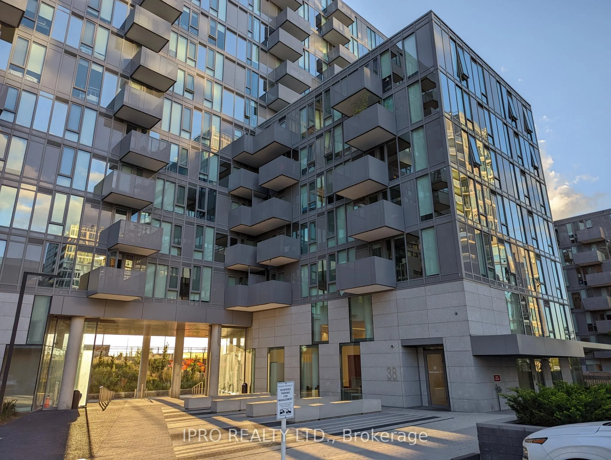 38 Monte Kwinter Court 1315, Toronto C06, ON M3H 0E2
