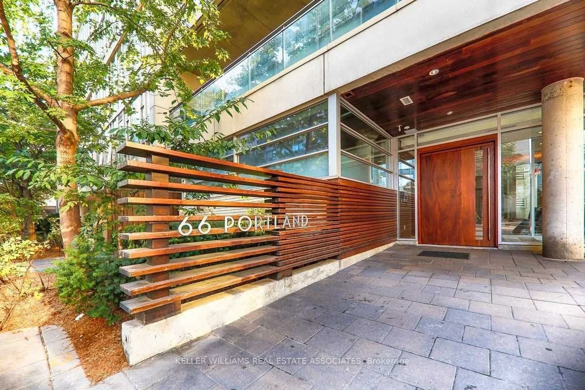 66 Portland Street 209, Toronto C01, ON M5V 2M6