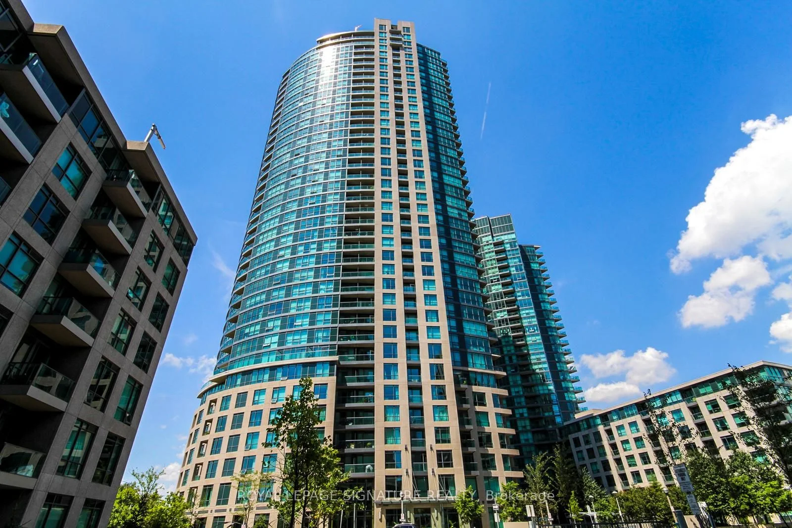 219 Fort York Boulevard 523, Toronto C01, ON M5V 1B1