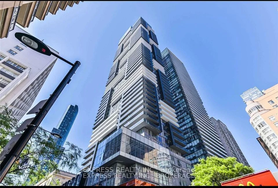 7 Grenville Street W 3703, Toronto C01, ON M4Y 1A1