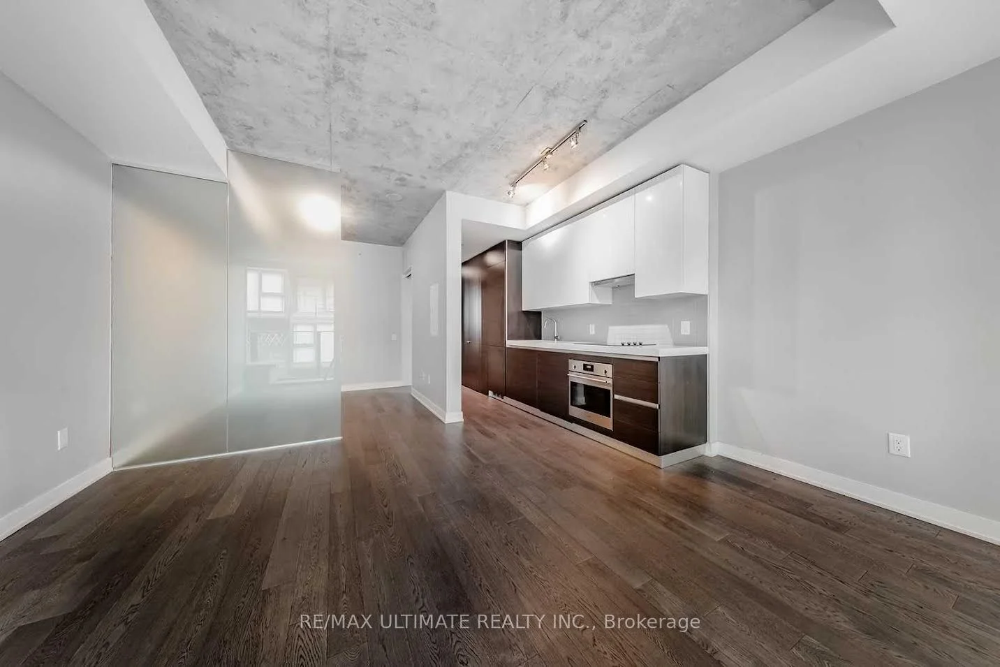 38 Stewart Street 607, Toronto C01, ON M5V 1H6