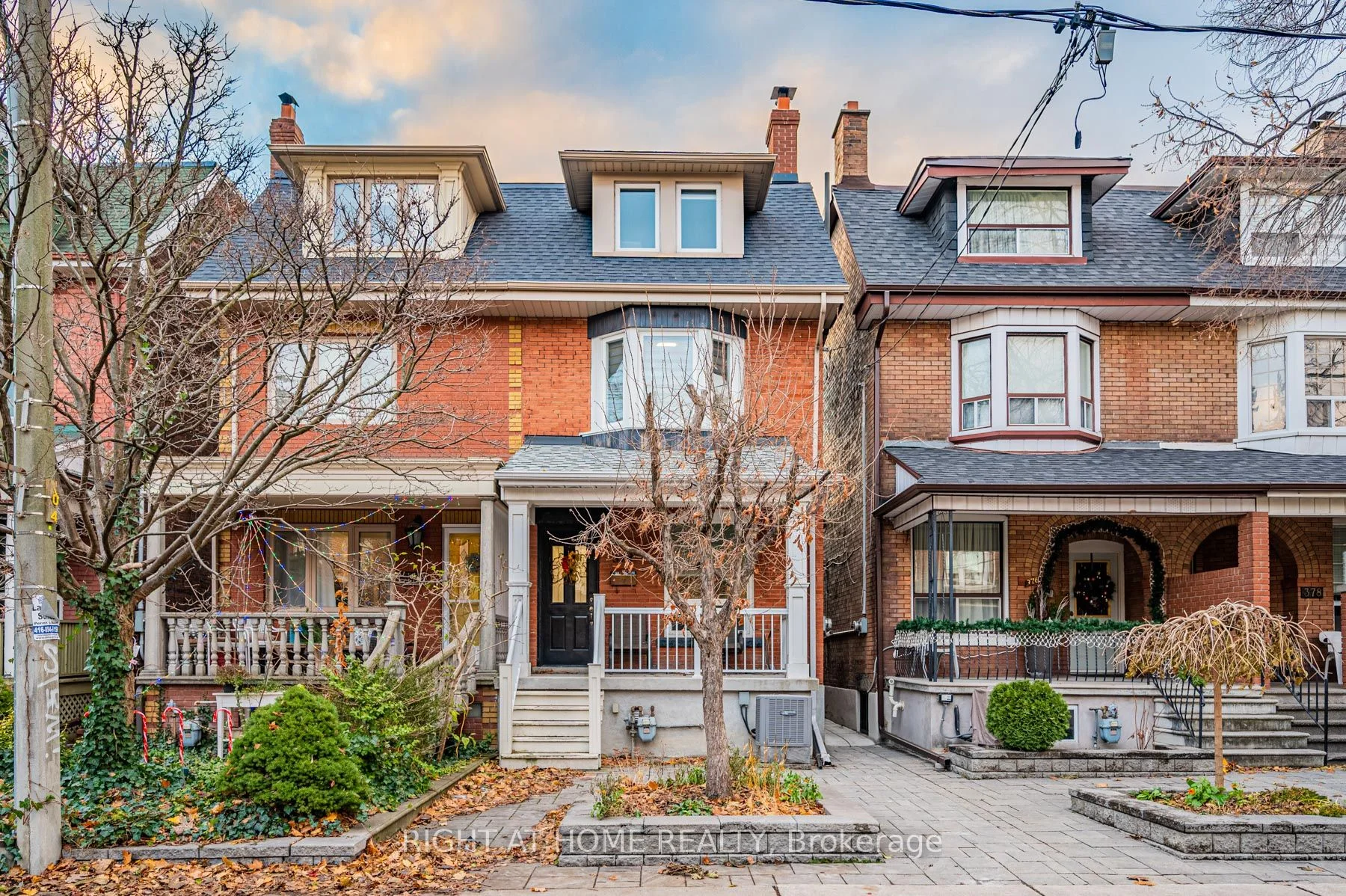 374 Crawford Street Main, Toronto C01, On M6j 2v9