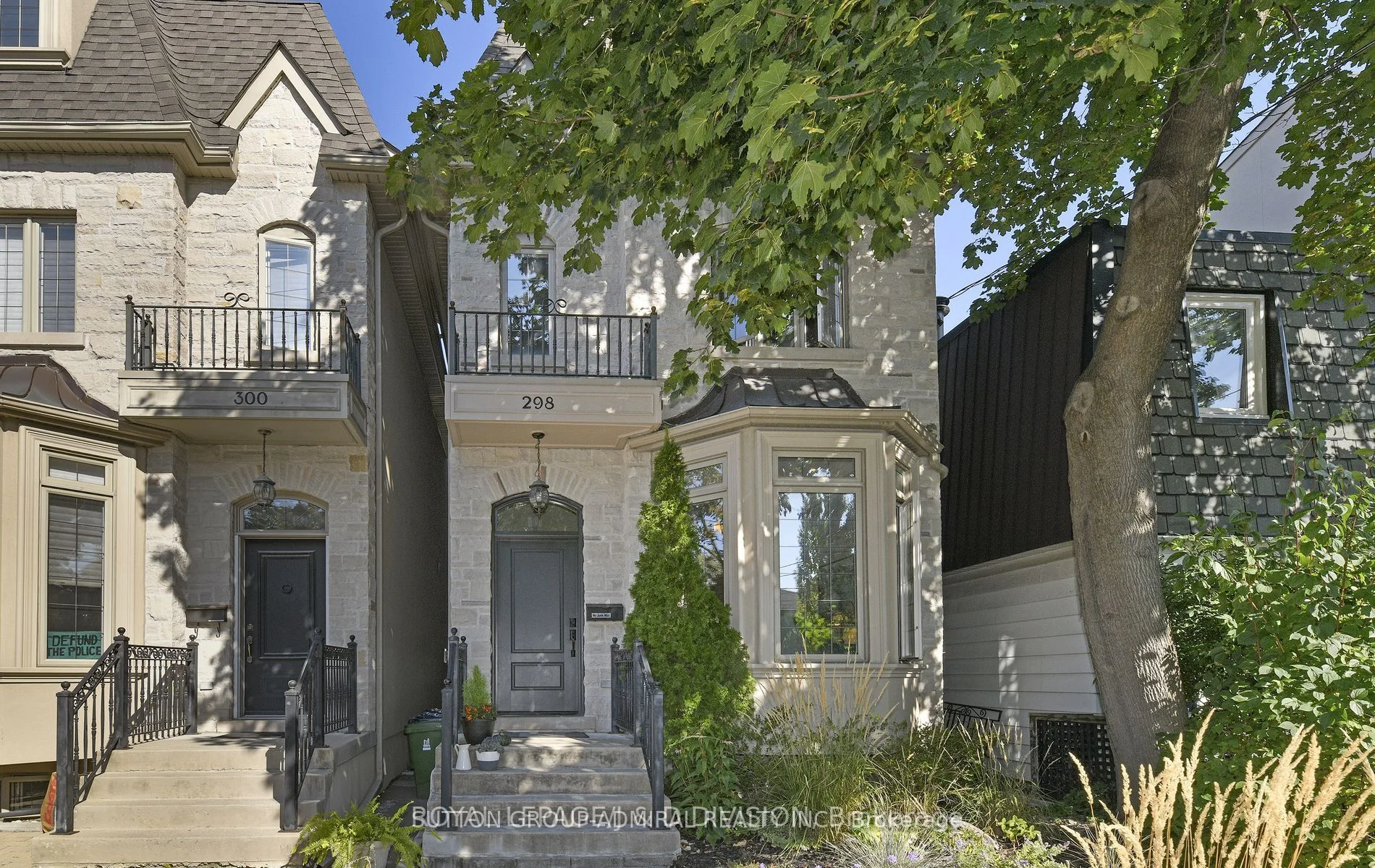 298 Woburn Avenue, Toronto C04, ON M5M 1K9