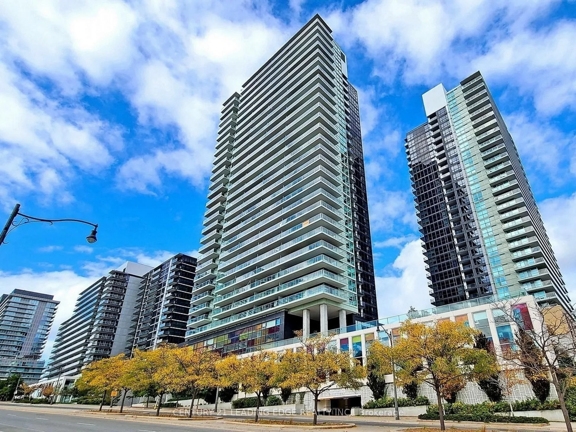 33 Singer Court 1811, Toronto C15, On M2k 0b4