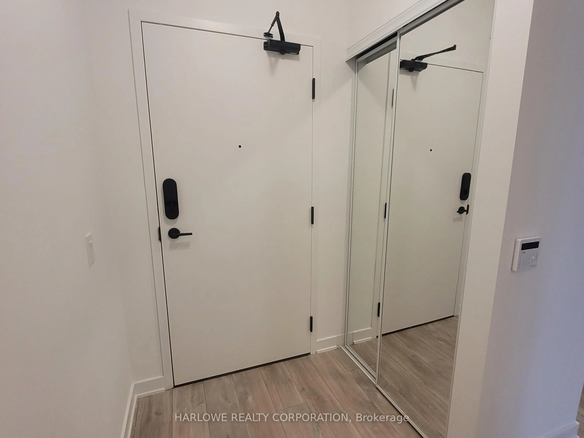 100 Dalhousie Street 1203, Toronto C08, On M5b 0c7