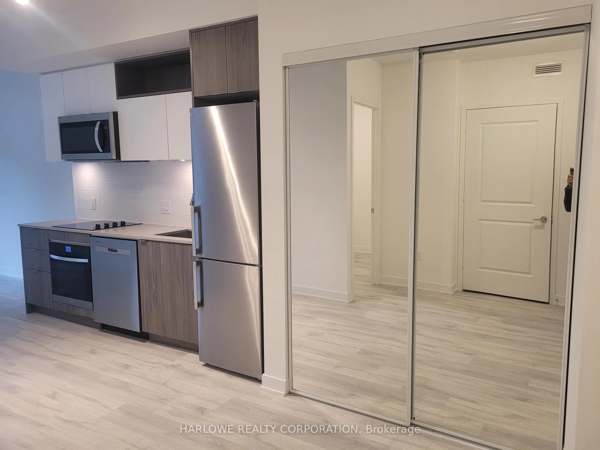 100 Dalhousie Street 1109, Toronto C08, On M5b 0c7