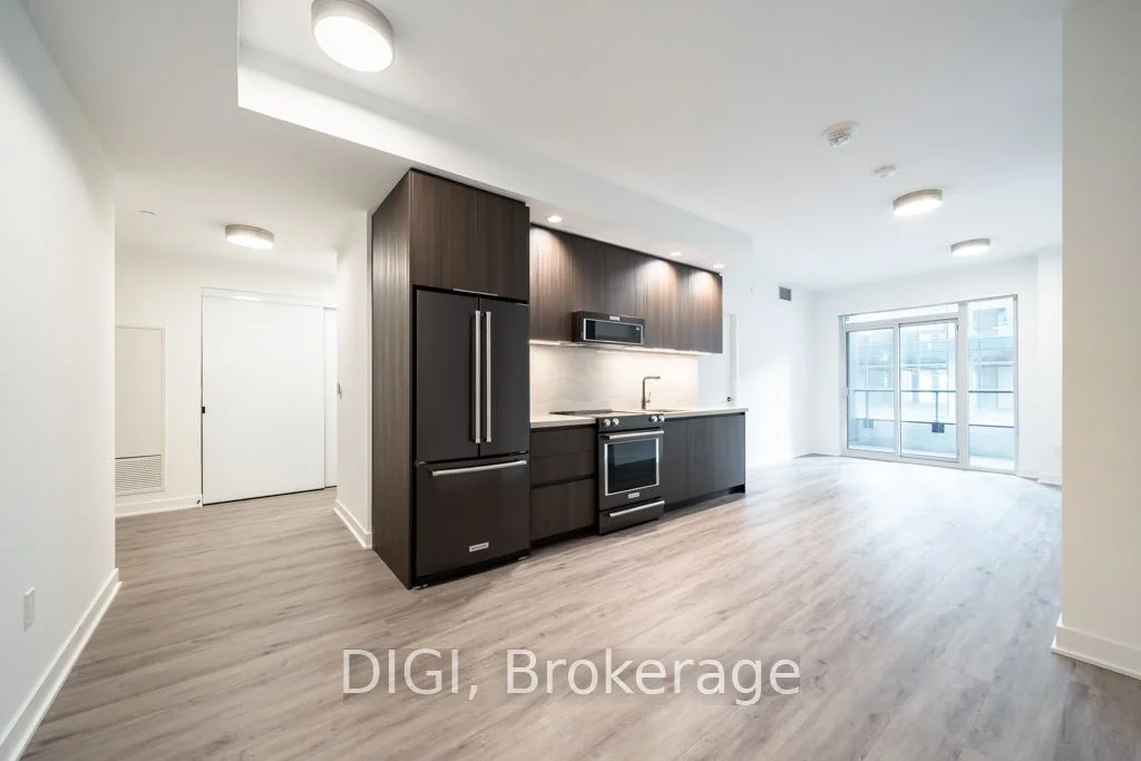 425 Wellington Street W 608, Toronto C01, ON M5V 0V3