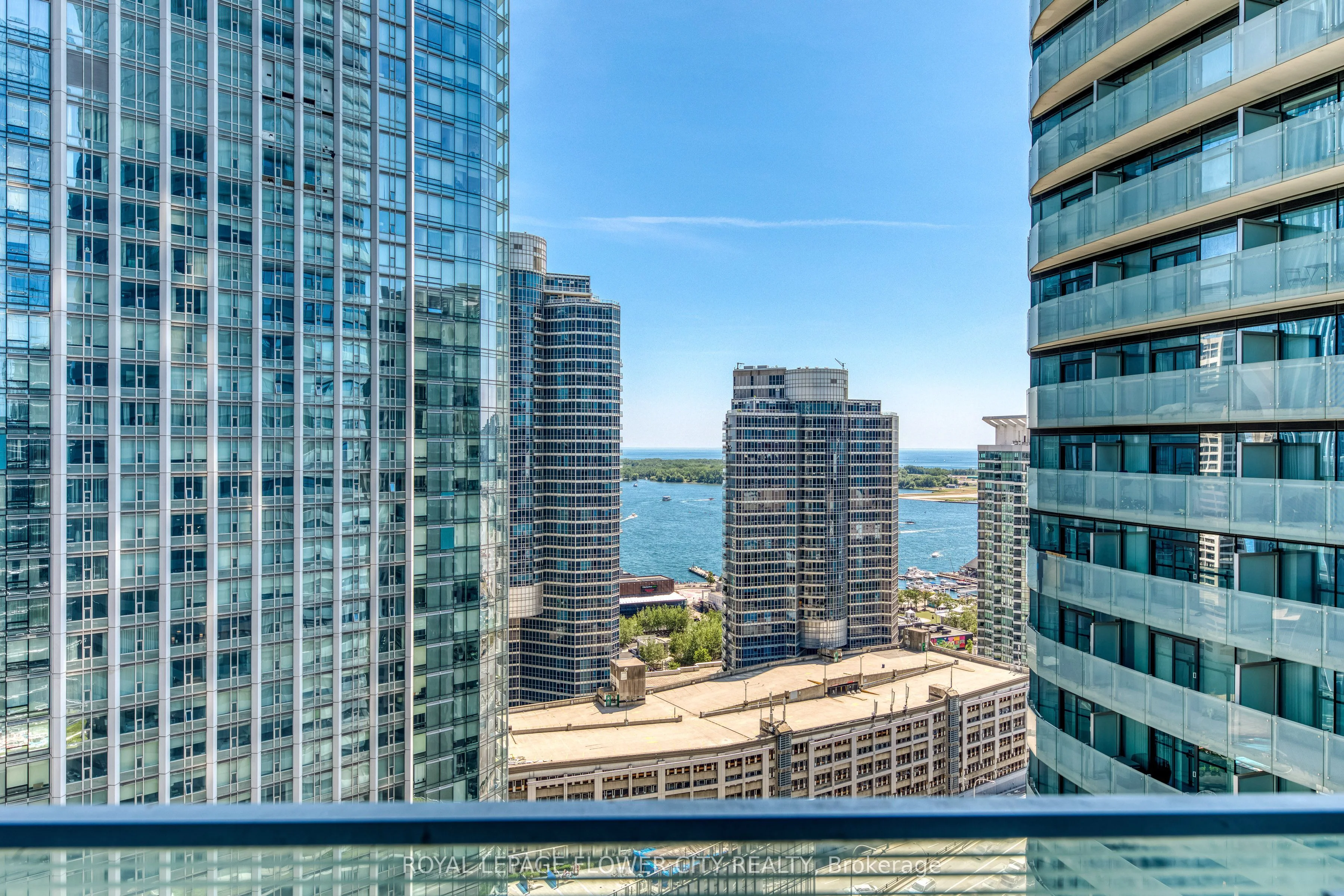 14 York Street 2105, Toronto C01, On M5j 0b1