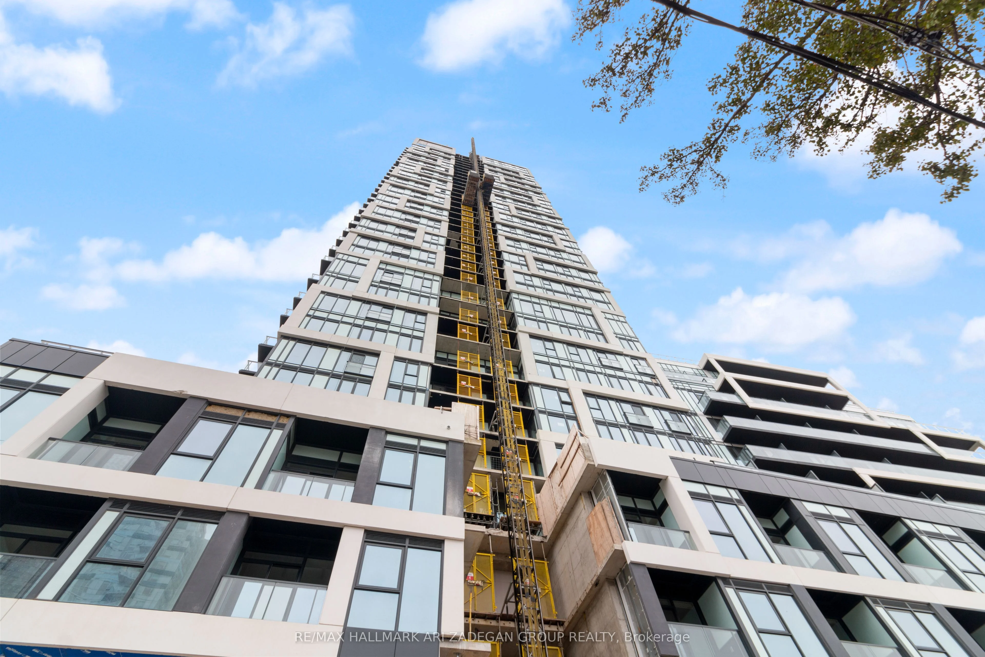 5 Defries Street 408, Toronto C08, ON M5A 3R4