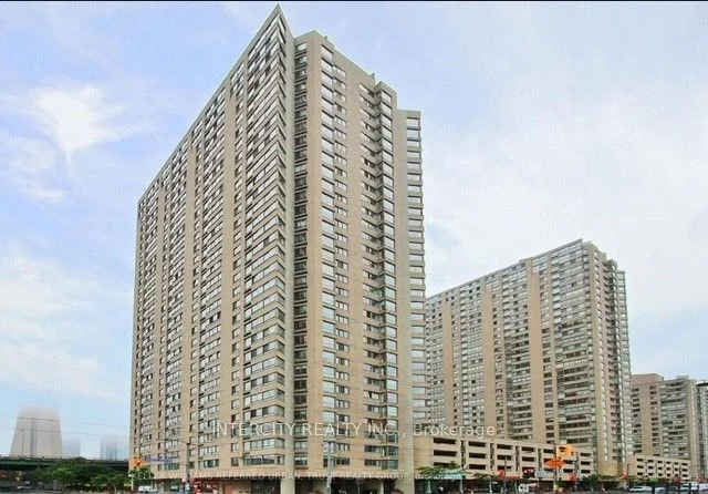 270 Queens Quay Way 2207, Toronto C01, On M5j 2n4