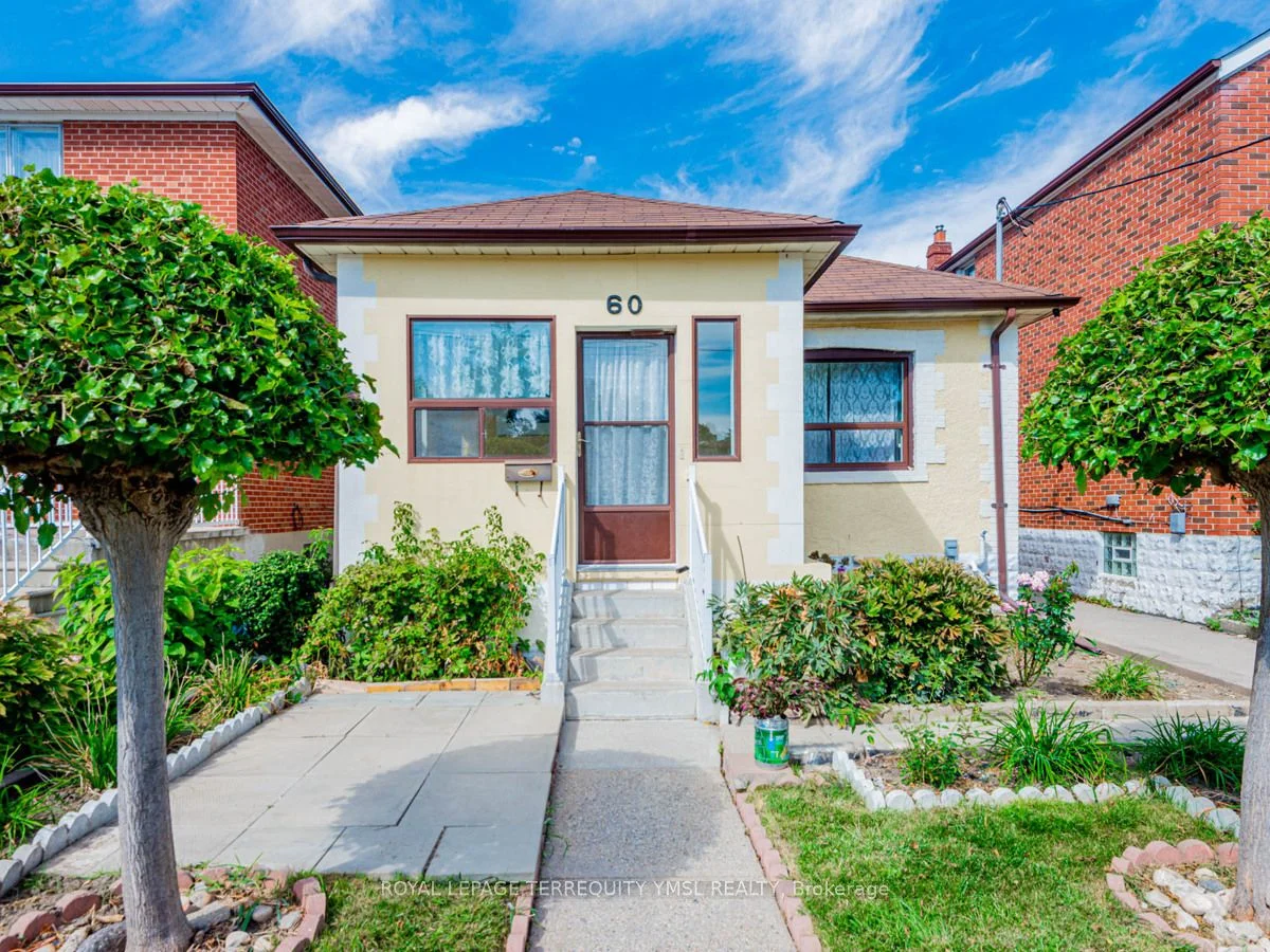 60 Clovelly Avenue, Toronto C03, On M6c 1y3