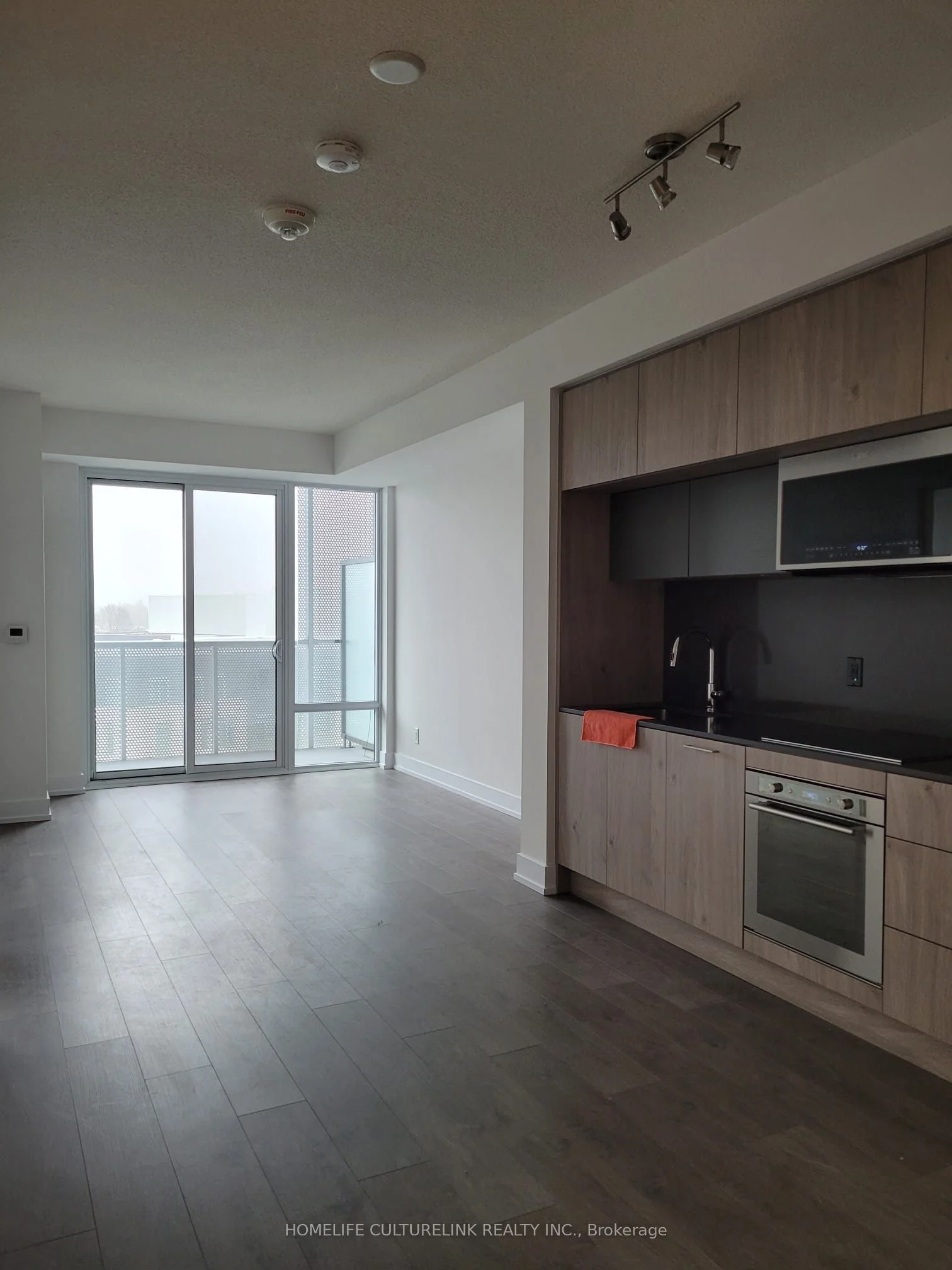 25 Adra Grado Way 811, Toronto C15, ON M2J 4L1