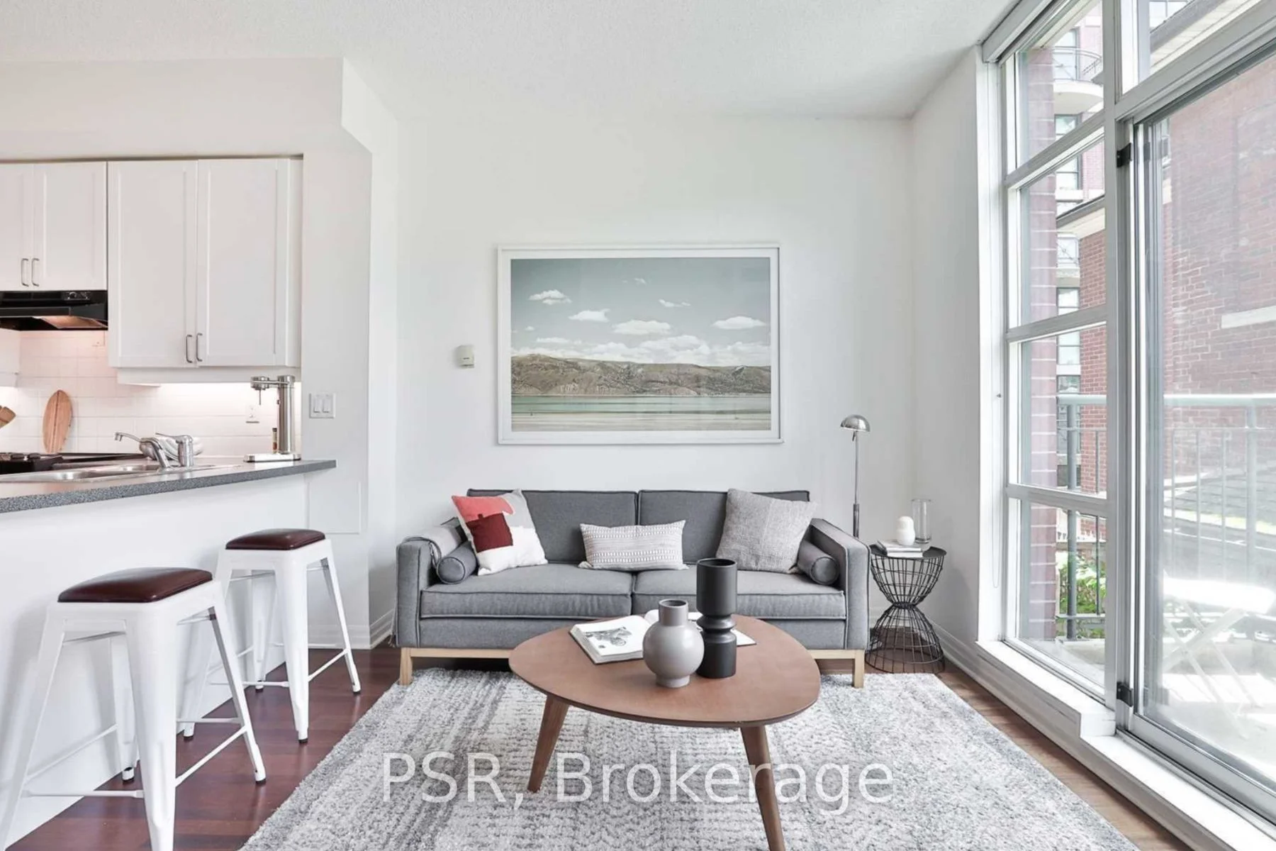 901 Queen Street W 225, Toronto C01, ON M6J 3X4