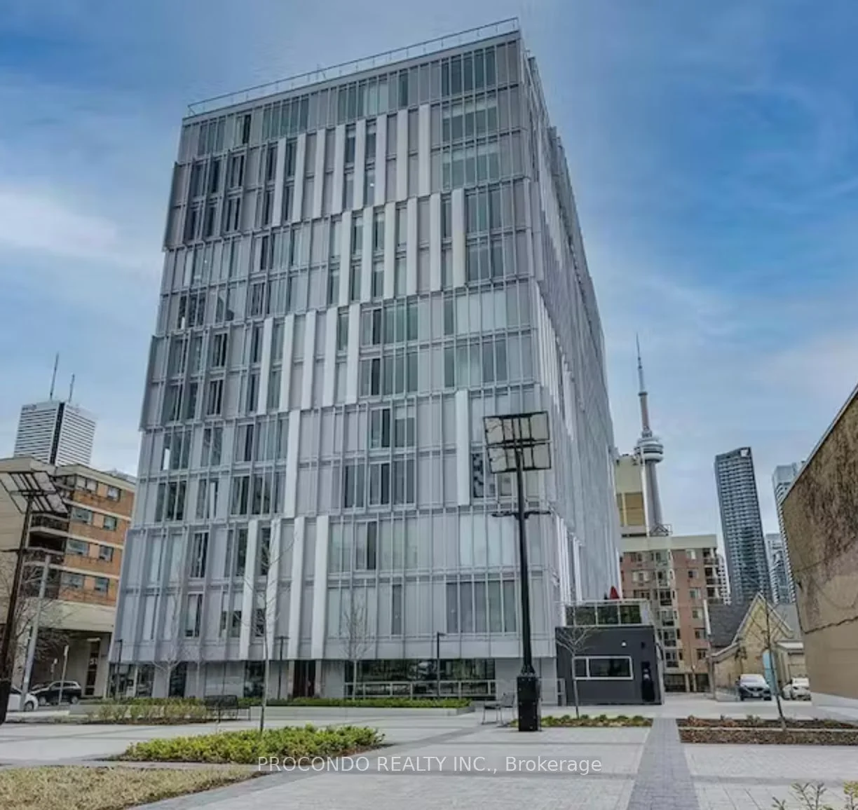 50 McCaul St Street 611, Toronto C01, ON L4K 1S6