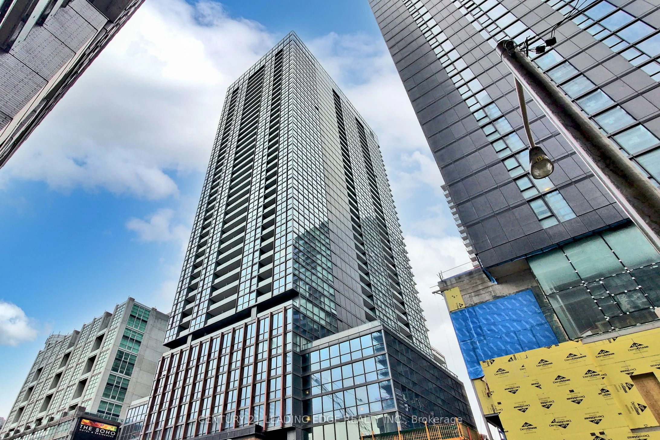 88 Blue Jays Way 1406, Toronto C01, On M5v 0l7
